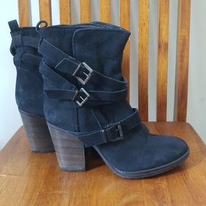 Steve Madden Yale suede buckle boots